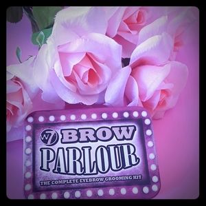 Eyebrow Makeup kit W7 Cosmetics